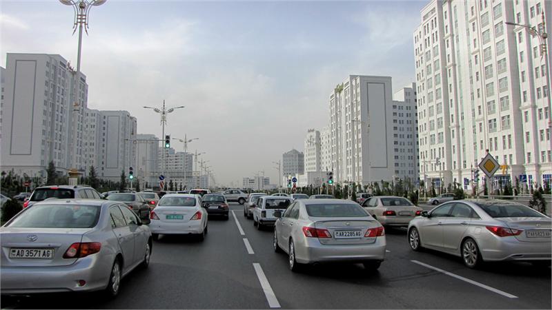 Na drogach Turkmenistanu i Uzbekistanu