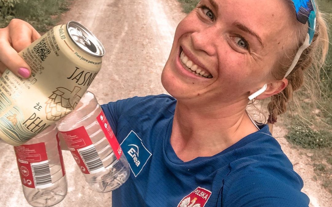 Polscy i zagraniczni sportowcy zachęcają do łączenia aktywności fizycznej i sprzątania porzuconych śmieci