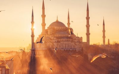Türkiye (Turcja) ogłasza rekordowe wyniki w turystyce za 2025 rok: 64 miliony odwiedzających i 65 miliardów USD przychodu