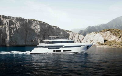 CUSTOM LINE NAVETTA 35: THE PLEASURE OF CRUISING IMMERSED IN WIDE OPEN SPACES,  NATURAL LIGHT AND THE UTMOST COMFORT